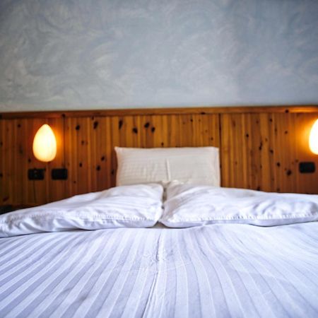 Hotel Gembro คีเอซา อิน วัลมาเลนโก ภายนอก รูปภาพ