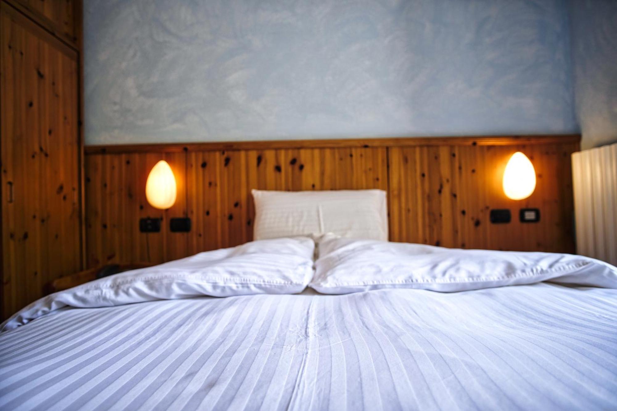 Hotel Gembro คีเอซา อิน วัลมาเลนโก ภายนอก รูปภาพ