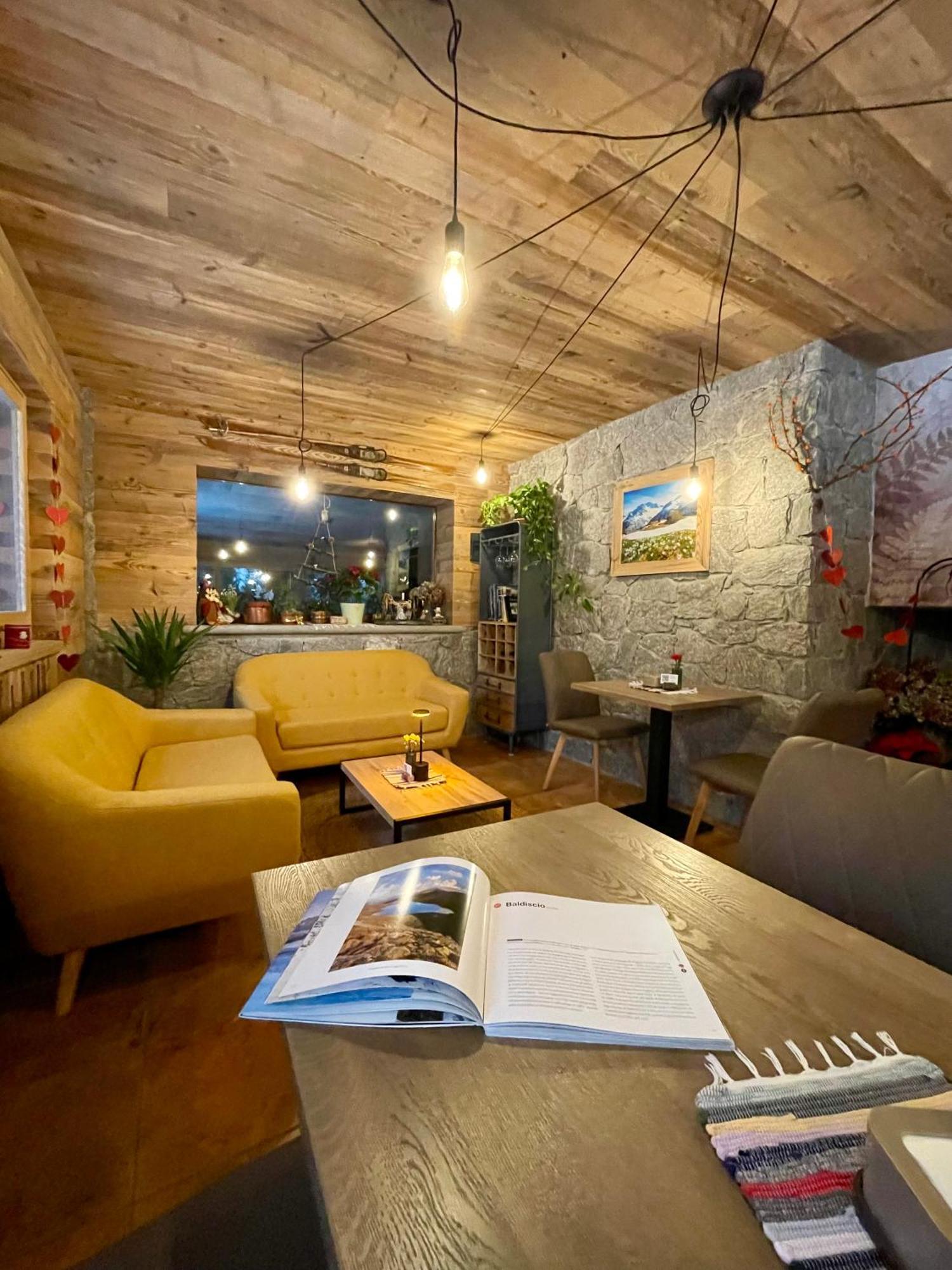 Hotel Gembro คีเอซา อิน วัลมาเลนโก ภายนอก รูปภาพ